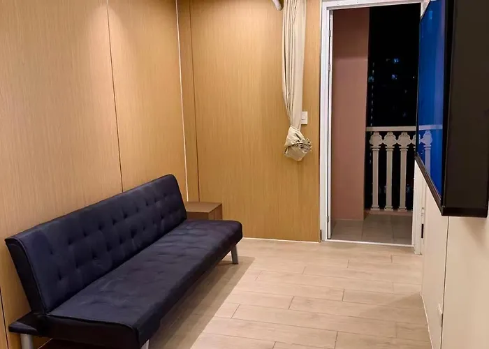 Apartment Venice Luxe Stylish, 1 Bedroom, Pool, Netflix, Kitchen, Canal Mall Access For 3 Guests Only Manila