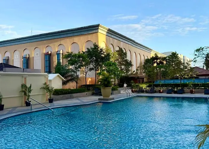 Venice Luxe Stylish, 1 Bedroom, Pool, Netflix, Kitchen, Canal Mall Access For 3 Guests Only Apartment Manila