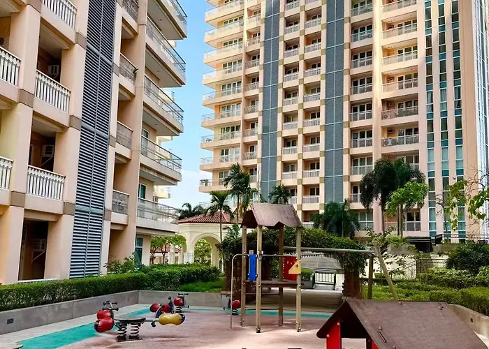Apartment Venice Luxe Stylish, 1 Bedroom, Pool, Netflix, Kitchen, Canal Mall Access For 3 Guests Only