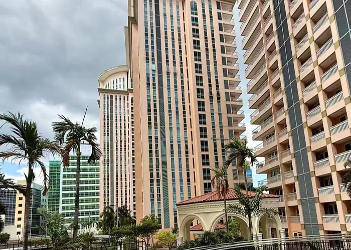Venice Luxe Stylish, 1 Bedroom, Pool, Netflix, Kitchen, Canal Mall Access For 3 Guests Only * Manila